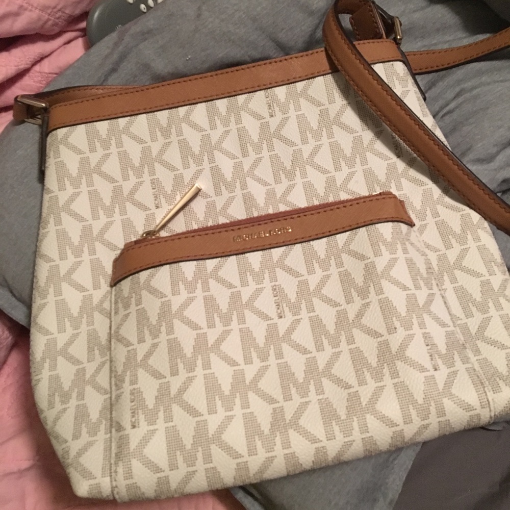 Michael Kors Crossbody